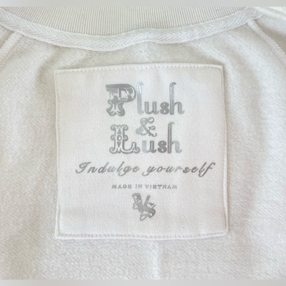 Victoria’s Secret (Plush & Lush) Fleece Bomber Mid Puffer Sleeve *Note on spot - Picture 4 of 16